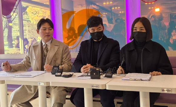 창원모텔살인사건 유족이 23일 기자회견을 열고 국가를 상대로 5억원의 손해배상청구 소송을 제기했다고 밝혔다. [사진=연합뉴스]