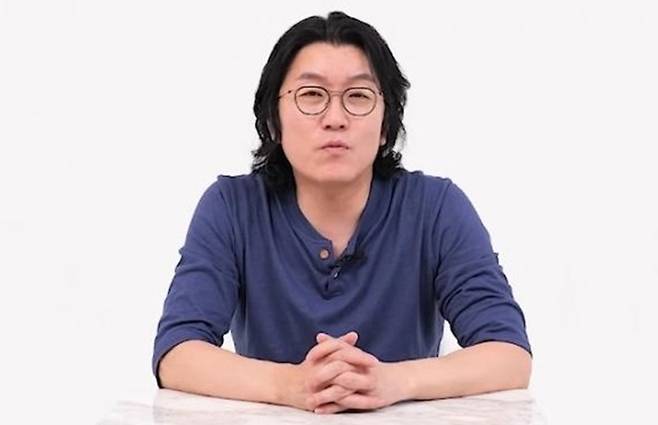 ‘꽈추형’ 홍성우. 사진l유튜브 캡처