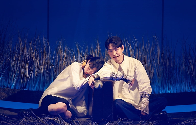 뮤지컬 ‘긴긴밤’의 2024년 초연 장면. 관객들로부터 ‘오열극’이라고 평가 받으며 좋은 반응을 얻었다. [라이브러리컴퍼니]