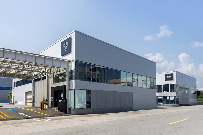 부산에 위치한 지프-푸조 통합 서비스센터. [푸조 제공]