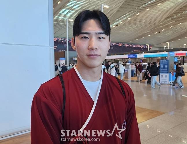 22일 출국을 앞두고 기자들과 만난 이주형. /사진=박수진 기자