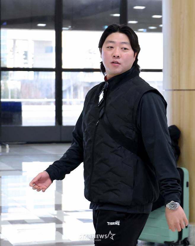 [한번에쓱]'FA미아? 그런 걱정은 안했어요!' 기아 합류한 김범수