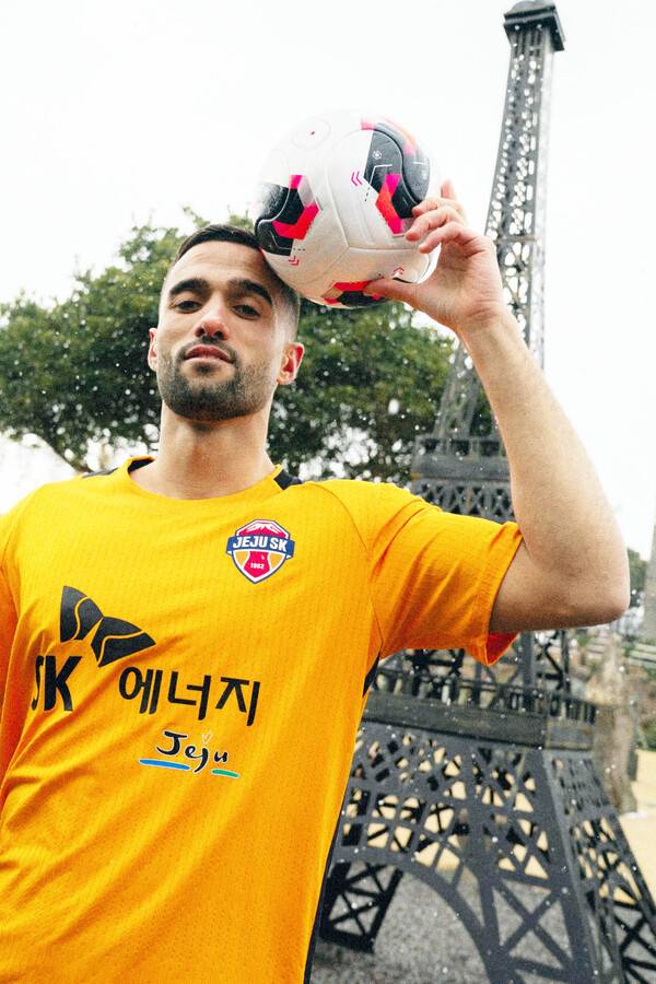 제주SK, 빌드업 능력 갖춘 세레스틴 영입.(사진제공=제주SK)