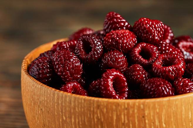 산딸기의 사포닌 성분은 콜레스테롤 대사를 촉진해 혈관에 축적되는 것을 막아주는 작용을 한다. 사진= 게티이미지뱅크