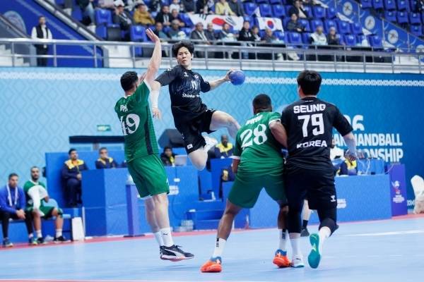 사진 제22회 아시아남자핸드볼선수권대회 한국과 이라크 경기 모습, 사진 제공=아시아핸드볼연맹