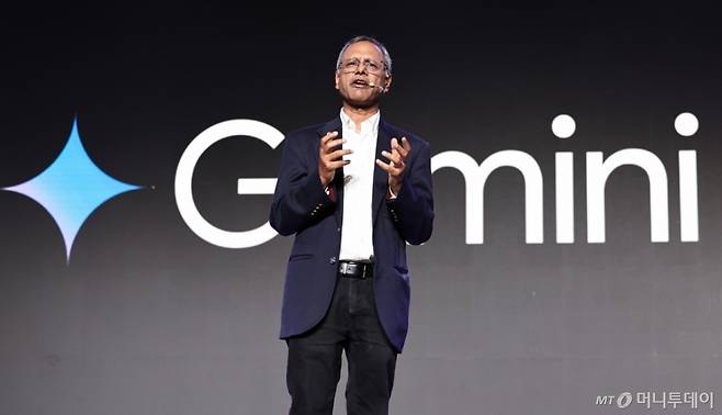 (서울=뉴스1) 구윤성 기자 = 마니쉬 굽타 구글 딥마인드 시니어 디렉터가 2일 오후 서울 강남구 조선팰리스에서 열린 '구글 FOR KOREA'에서 축사하고 있다. 2025.7.2/뉴스1  Copyright (C) 뉴스1. All rights reserved. 무단 전재 및 재배포,  AI학습 이용 금지. /사진=(서울=뉴스1) 구윤성 기자