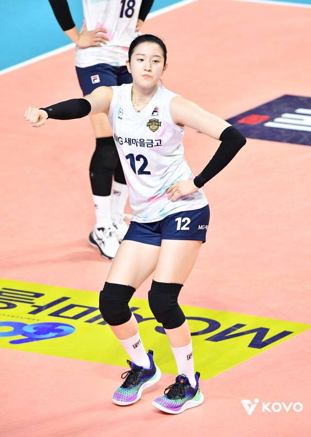 2022-2023시즌 올스타전을 뒤집어 놓은 이다현./KOVO