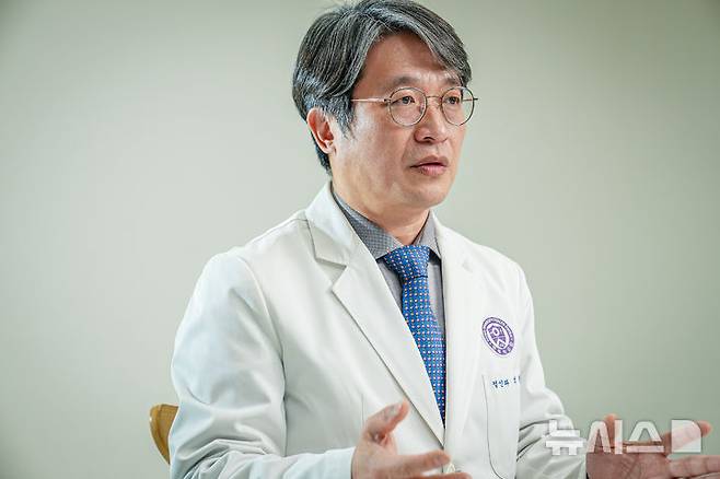 [서울=뉴시스] 석정호 강남세브란스병원 정신건강의학과 교수. (사진= 강남세브란스병원 제공)