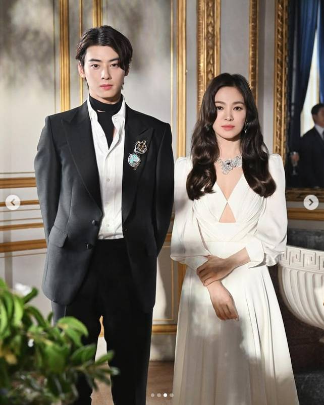 차은우, 송혜교 /사진=송혜교 SNS