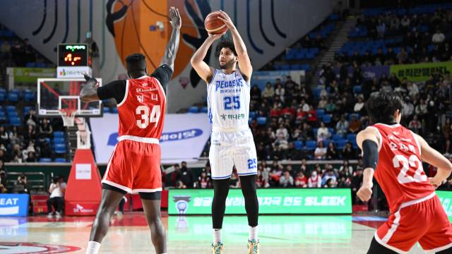 프로농구 대구 한국가스공사 페가수스의 베니 보트라이트(선수번호 25)가 슛을 시도하고 있다. KBL 제공.