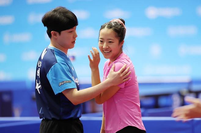 탁구 혼합복식 임종훈(왼쪽)-신유빈 조가 전국남녀종합선수권 혼합복식 결승전에 진출했다.(대한탁구협회 제공)