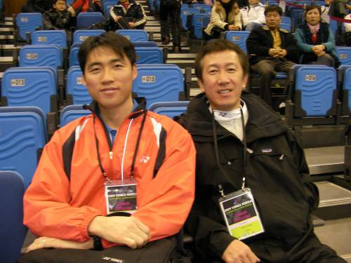 박주봉 한국 배드민턴 대표팀 감독과 김동문 대한배드민턴협회 회장.