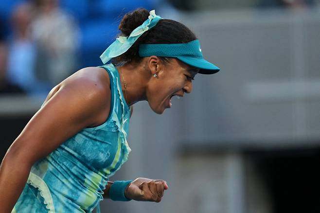 <yonhap photo-5092="">호주오픈 3회전을 기권한 오사카 나오미. [AP=연합뉴스]</yonhap>