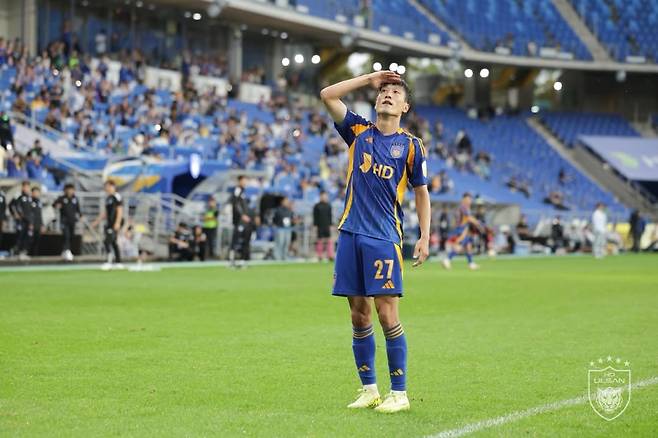 [공식발표] 울산, 이청용과 동행 마무리 “‘골프’ 세레머니, 팬들에게 진심으로 사과”