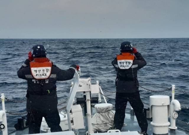 ▲ 25일 오전 7시 47분쯤 양양군 기사문항에서 1인 조업선을 타고 출항한 70대 선장이 실종돼 해양경찰이 수색에 나섰다. 강릉해양경찰서 제공