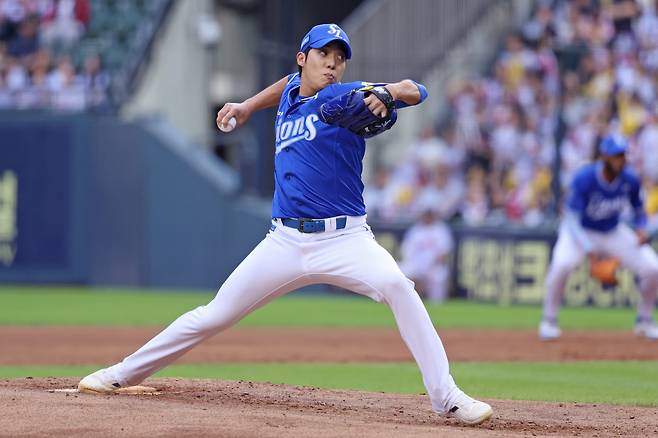 삼성 원태인이 마운드에 올라 힘껏 투구하고 있다. 삼성 라이온즈 제공