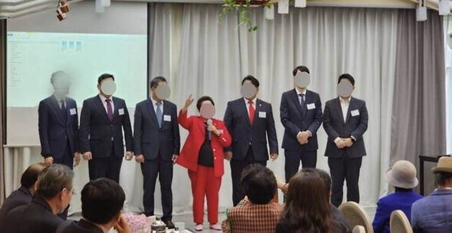 이희자(가운데) 한국근우회 회장이 2023년 서울 마포구에서 열린 수여식에서 발언하고 있다. 독자 제공