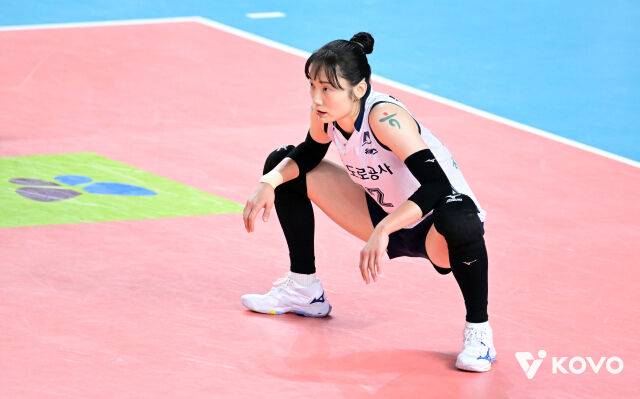 문정원의 리시브 준비 자세./KOVO