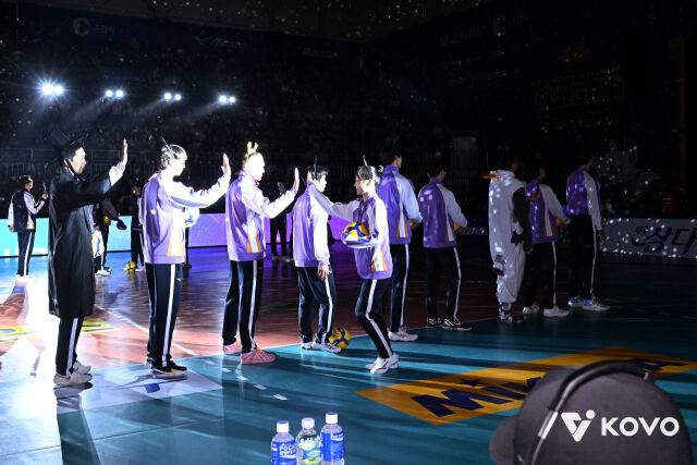 입장하는 올스타 선수들./KOVO