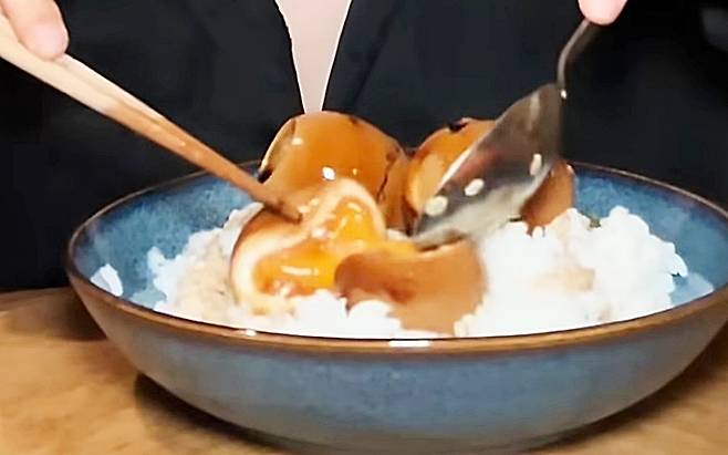 미국에서 달걀장이 SNS에서 핫한 레시피로 떠올랐다. [SNS 캡처]