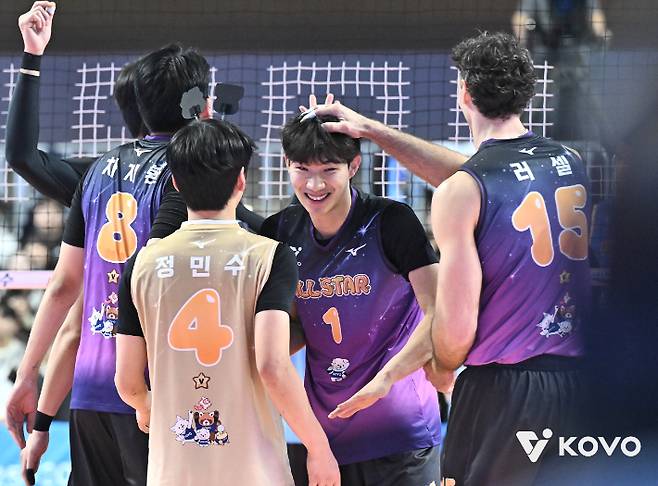 활짝 웃는 김우진. 한국배구연맹