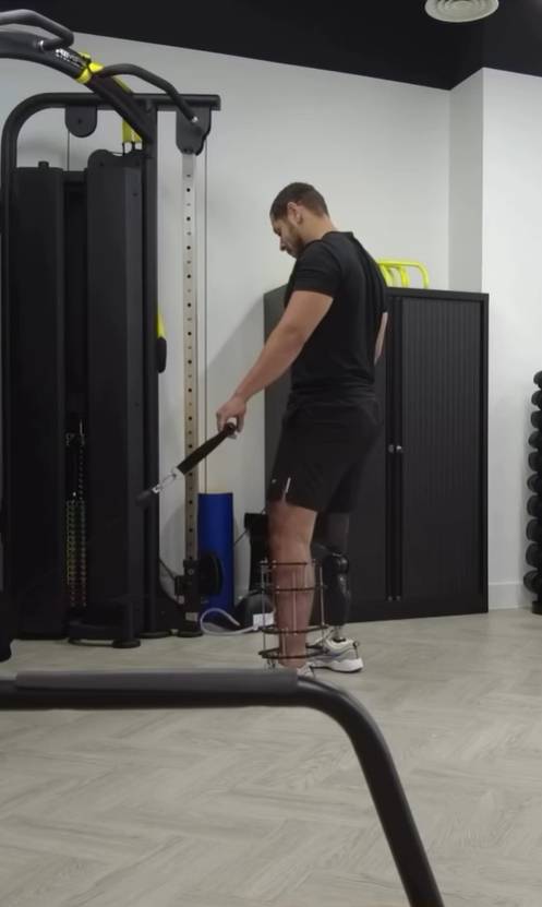 ▲ 치에도지는 본머스 유소년팀 출신으로, 본머스가 리그 원과 챔피언십에 있을 당시에도 뛰었다. 그의 아버지 존은 레이턴 오리엔트와 노츠 카운티에서 윙어로 활약했으며, 1984년 토트넘에 입단했다. ⓒ 더 선