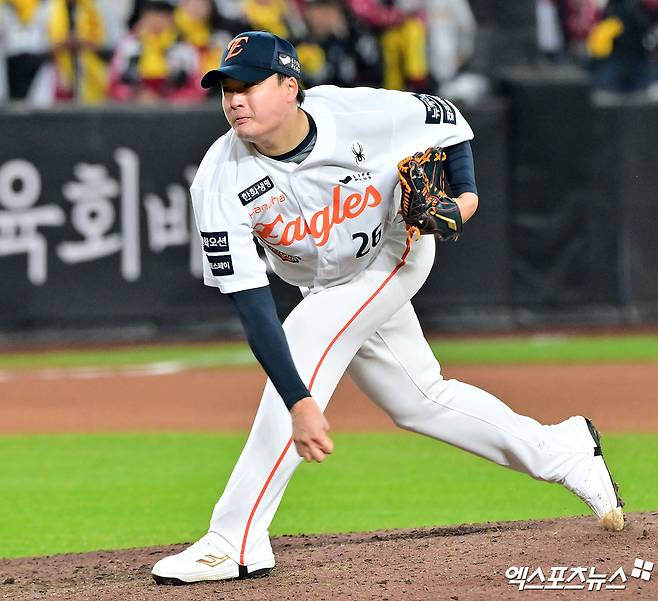 2025시즌 종료 후 한화 이글스에서 KT 위즈로 이적한 베테랑 우완 한승혁. 한화의 강백호 FA 영입 보상선수로 KT에 선택을 받아 유니폼을 갈아 입게 됐다. 사진 엑스포츠뉴스 DB