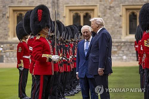 지난해 9월 영국 방문해 찰스 3세 국왕 만난 트럼프 대통령 [EPA 연합뉴스 자료사진. 재판매 및 DB 금지]