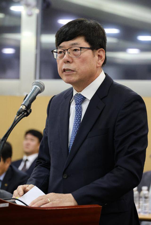 박선순 다원시스 대표가 대전 동구 국가철도공단 본사에서 열린 국회 국토교통위원회의 국정 감사 질의에 답하고 있다.[사진=연합뉴스]