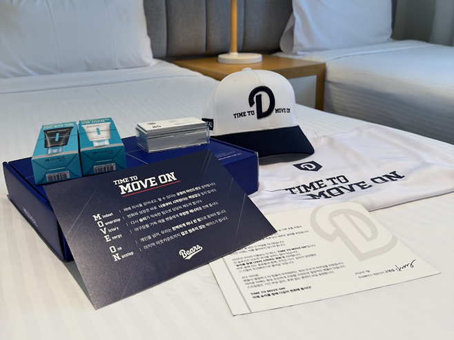 두산 고영섭 대표이사가 선수단을 위해 준비한 선물 세트. 사진 | 두산 베어스