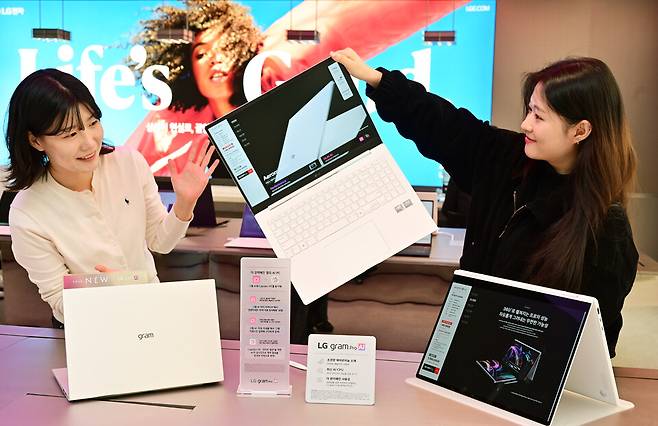 LG전자가 2026년형 LG 그램 출시에 맞춰 다채로운 혜택을 제공하는 고객 이벤트를 진행한다.