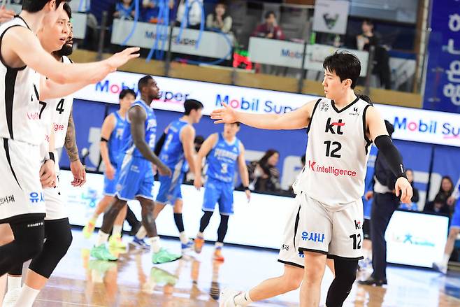 [서울=뉴시스] 프로농구 수원 KT의 문정현. (사진=KBL 제공) *재판매 및 DB 금지