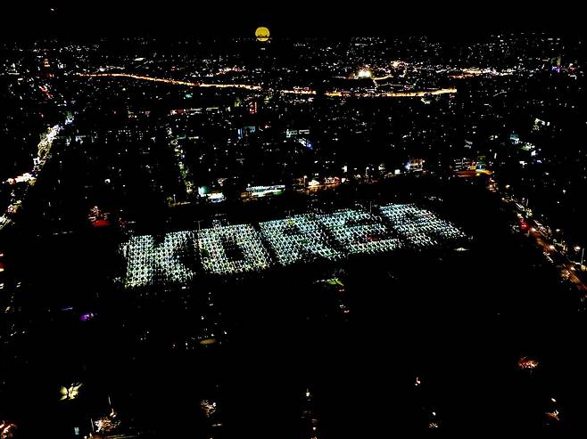 테슬라 K-라이트쇼 현장 사진