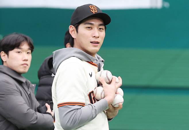 ▲ 큰 문제 없이 풀려나 예정대로 팀의 팬페스트에 참가한 이정후 ⓒ연합뉴스