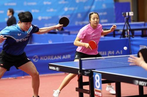 탁구 종합선수권 혼합복식에 나선 임종훈(왼쪽)과 신유빈 [대한탁구협회 제공. 재판매 및 DB 금지]