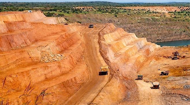 중국 최대 금광기업 ‘쯔진마이닝(Zijin Mining)’의 자회사 ‘쯔진골드(Zijin Gold)’가 캐나다 광산기업 ‘얼라이드 골드(Allied Gold)’ 인수를 추진한다. 얼라이드 골드가 보유 중인 말리 사디올라 광산 전경.(사진=얼라이드 골드)