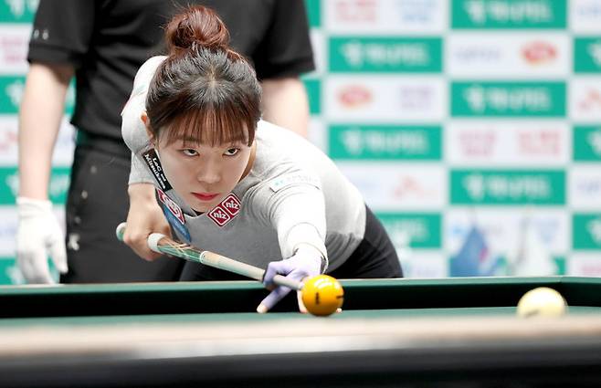 김보라