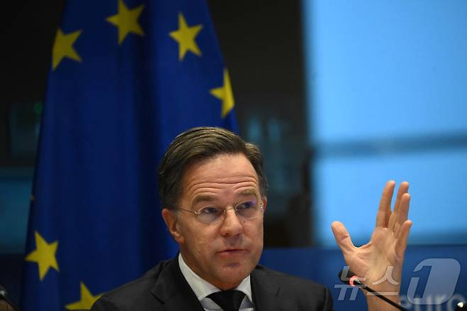 마르크 뤼터 북대서양조약기구(NATO·나토) 사무총장은 26일(현지시간) 브뤼셀 유럽의회에서 열린 안보·방위위원회 회의에서 발언하고 있다. 2026.1.26 ⓒ AFP=뉴스1 ⓒ News1 김경민 기자