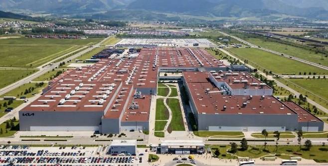 슬로바키아 기아차 공장. BBC 캡처