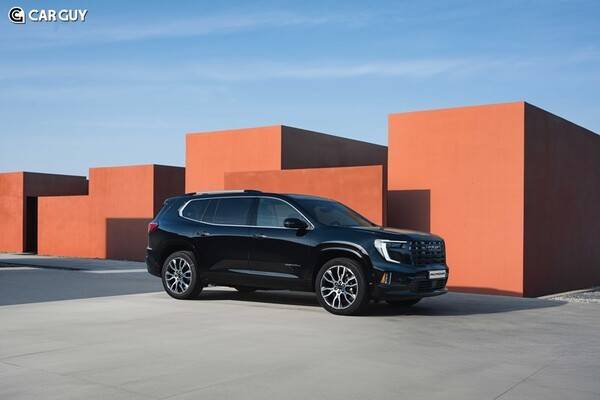 GMC 대형 SUV 아카디아