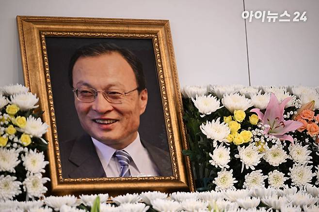 27일 오전 서울 종로구 서울대학교병원 장례식장에 故 이해찬 전 국무총리의 빈소가 마련되어 있다. [사진=사진공동취재단]