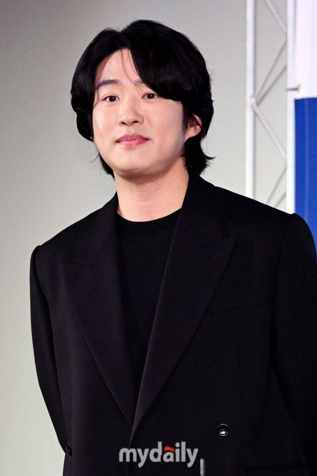 [단독] '믿보배' 안재홍, 영화 '강시' 주연…코미디로 스크린 접수