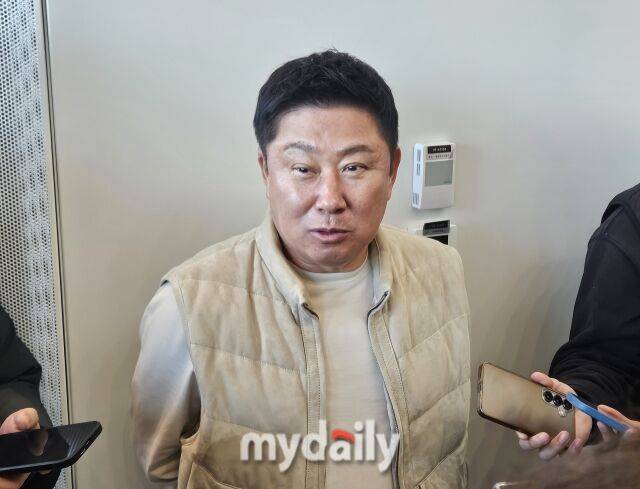 “바람 잘 날이 없네요” 대만 가는 날 헛웃음 지은 김태형 감독 “정철원 다독거려 줘야, 김원중-최준용은...” [MD인천공항]