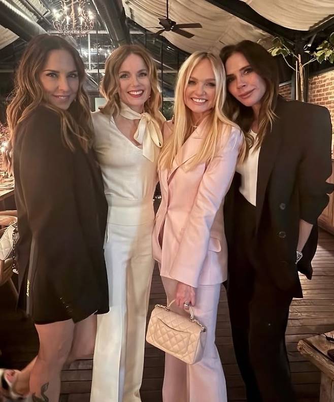 빅토리아 베컴 소셜미디어