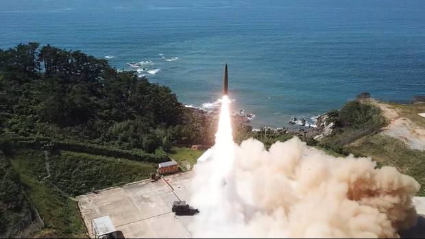 국산 지대지 탄도미사일이 현무-4가 충남 태안 국방과학연구소(ADD) 종합시험장에서 시험발사되는 모습. 사진 제공=ADD