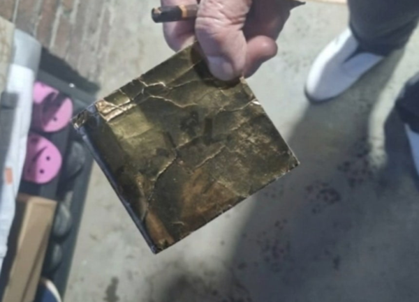 할머니가 잃어버린 금색 봉투. <김포경찰서 제공>