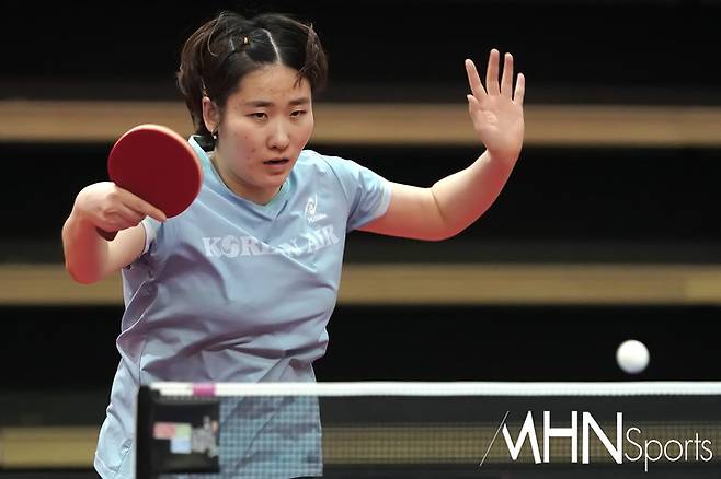 '쑨잉샤 고향 출신' 이은혜, 11년 만의 정상 탈환에 '무릎 털썩'...中 한국, 귀화 선수에 의존도 크다