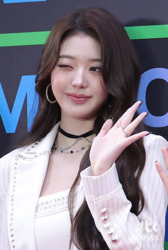 상표권 출원한 장원영…소속사 “개인 사업 아냐”