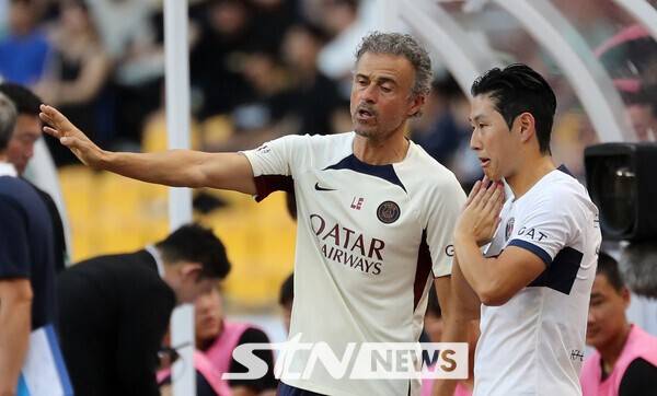 '이강인 토트넘-아틀레티코 마드리드 이적 불가 선언' 엔리케 감독, PSG와 계약 연장 협상