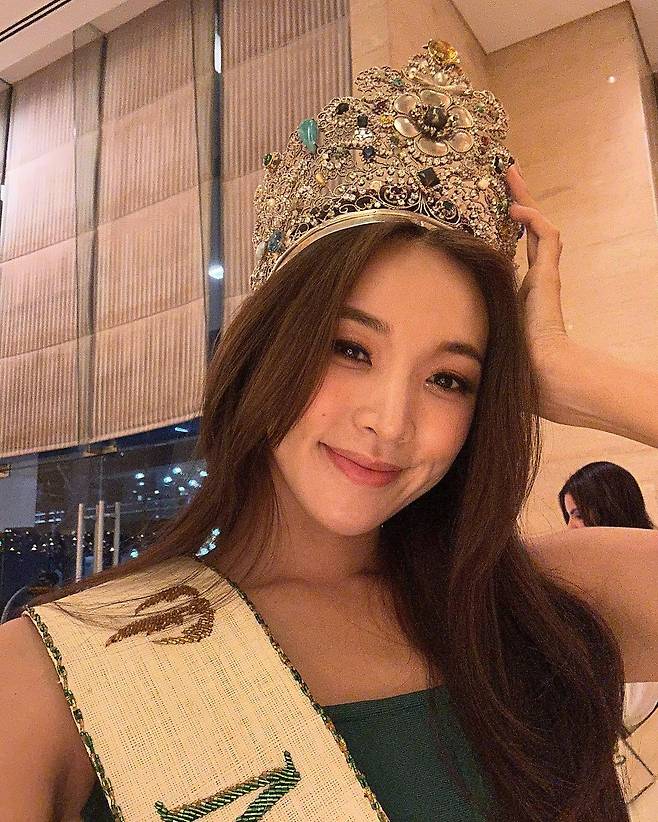 ‘미스 어스’ 2022 우승. 인스타그램 @minadori222